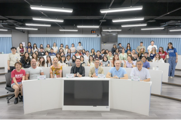 【IBMBAxGHRM】 把世界帶進課堂：德英法加新師資攜手5國師資齊聚新生始業式圖片
