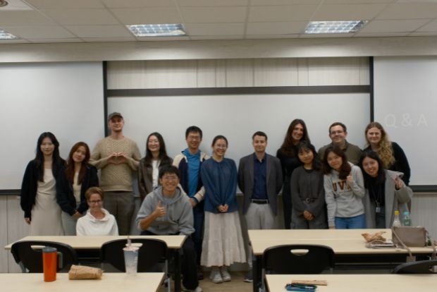 【英語學習角落】「找到自身定位，打造差異化優勢」 從商務開發到跨國專案管理 國際校友Bernhard分享多元職涯實踐圖片