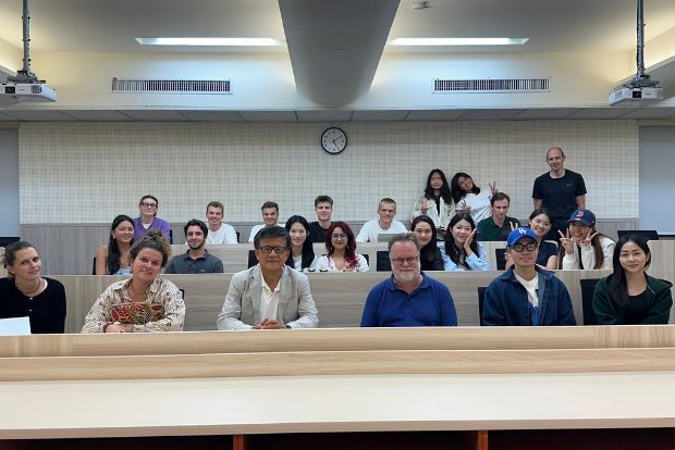[IBMBA] Exploring Immigration and Entrepreneurship: Guest Lecture by Professor Ho-Don YanImage